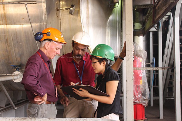 مشروع ساعة Kakira Sugar، Jinja، أوغندا، تركيب ساعة مخصصة في الهواء الطلق